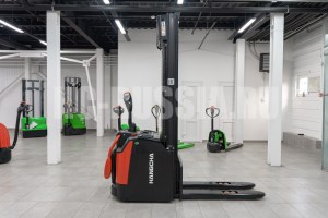 Штабелер НС CDD12-AZ3S (VFH550) Штабелер НС CDD12-AZ3S (VFH550)