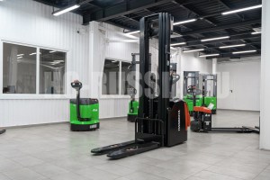 Штабелер НС CDD12-AZ3S (VFH550) Штабелер НС CDD12-AZ3S (VFH550)