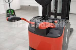 Штабелер НС CDD12-AZ3S (VFH550) Штабелер НС CDD12-AZ3S (VFH550)