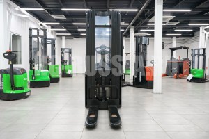 Штабелер НС CDD20-XT1-SI (VFM 450) Штабелер НС CDD20-XT1-SI (VFM 450)