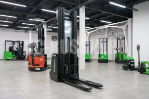 Штабелер НС CDD20-XT1-SI (VFM 450) Штабелер НС CDD20-XT1-SI (VFM 450)